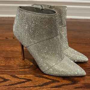 New Steve Madden Crystal Rhinestone Silver Ankle Booties
